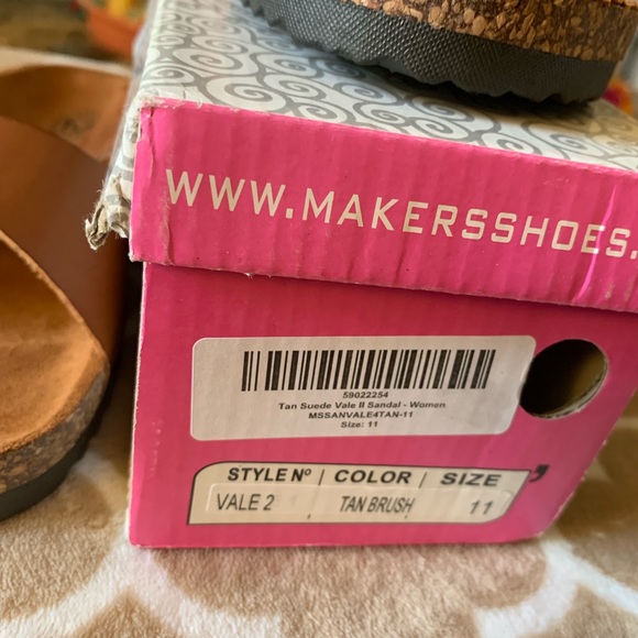 Maker’s Shoes Tan Suede Vale II Sandals - Picture 6 of 6